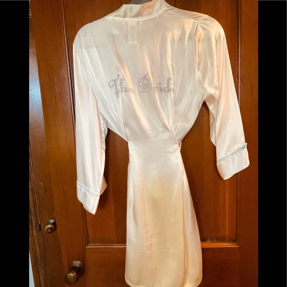 BRIDE In Bloom White Satiny Bathrobe Size small